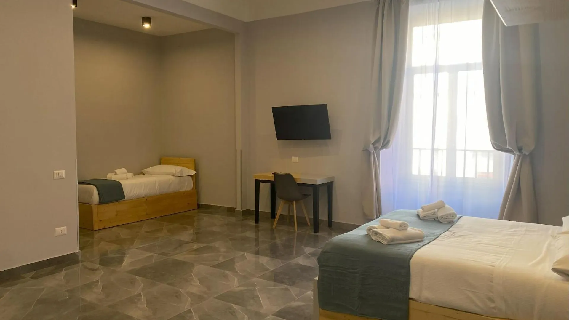 Hotel Be Italian Flat Sanfelice Nápoles 0*,  Italia